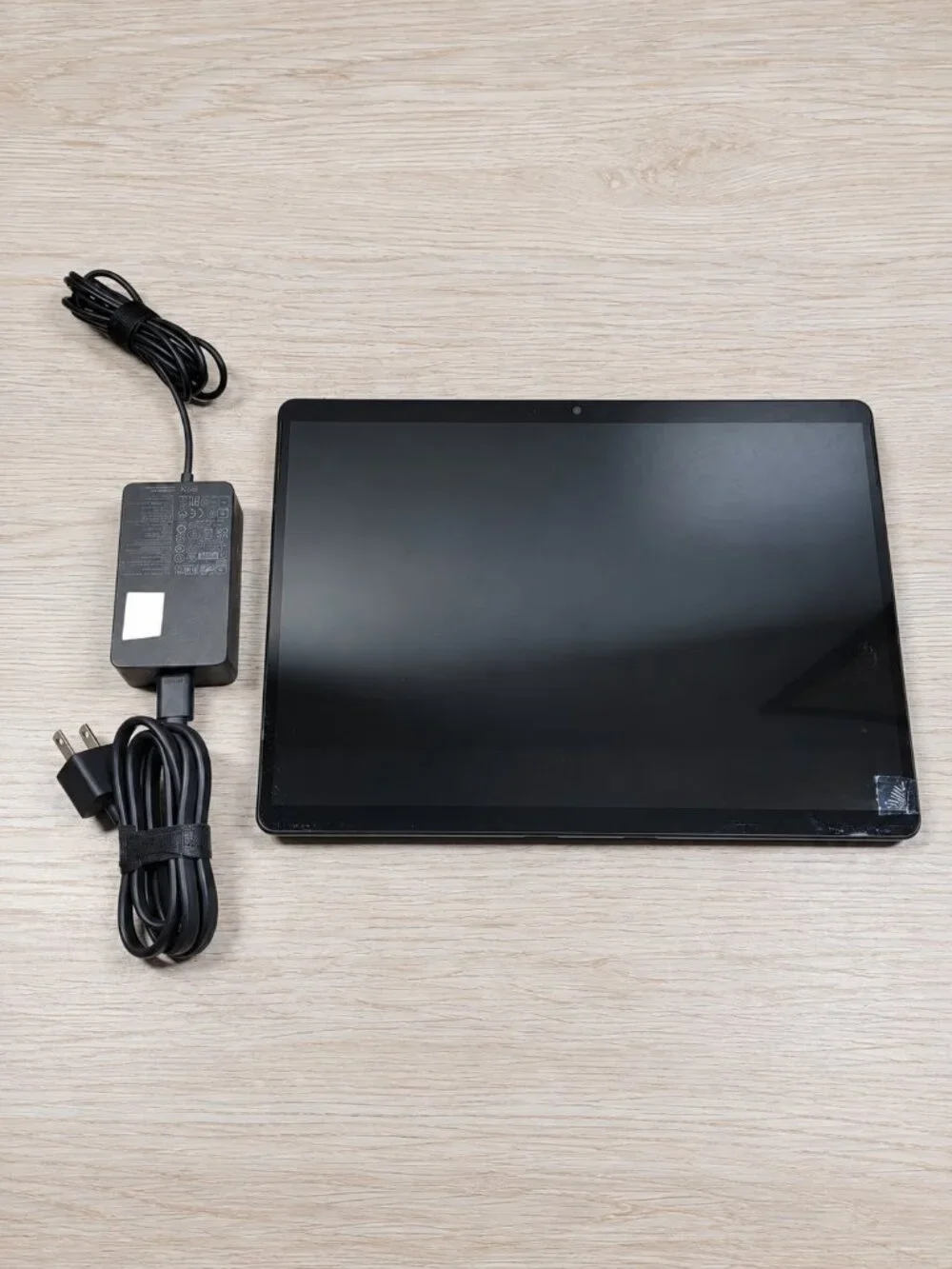 Microsoft Surface Pro 8 i7-1185G7 16GB 256GB SSD Touchscreen - DISPLAY DAMAGE